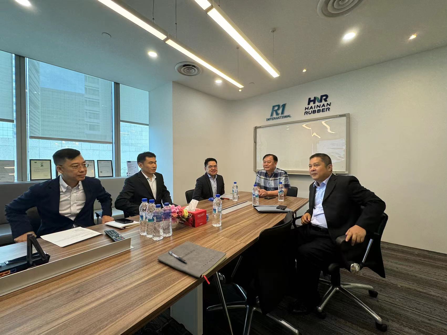 c00069684e9847a69b1fa9b40dada4bc